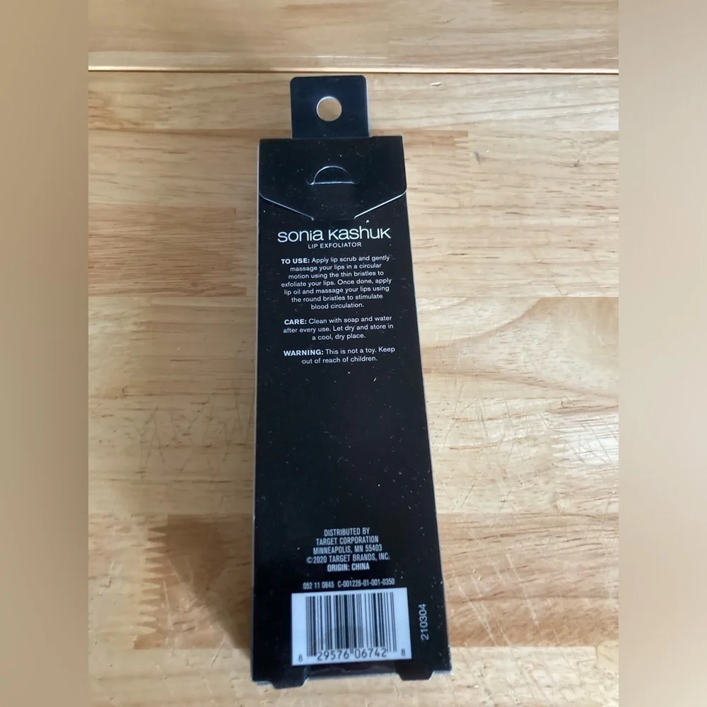 Sonia Kashuk lip exfoliator. Pink in color. New in box - Picture 3 of 3